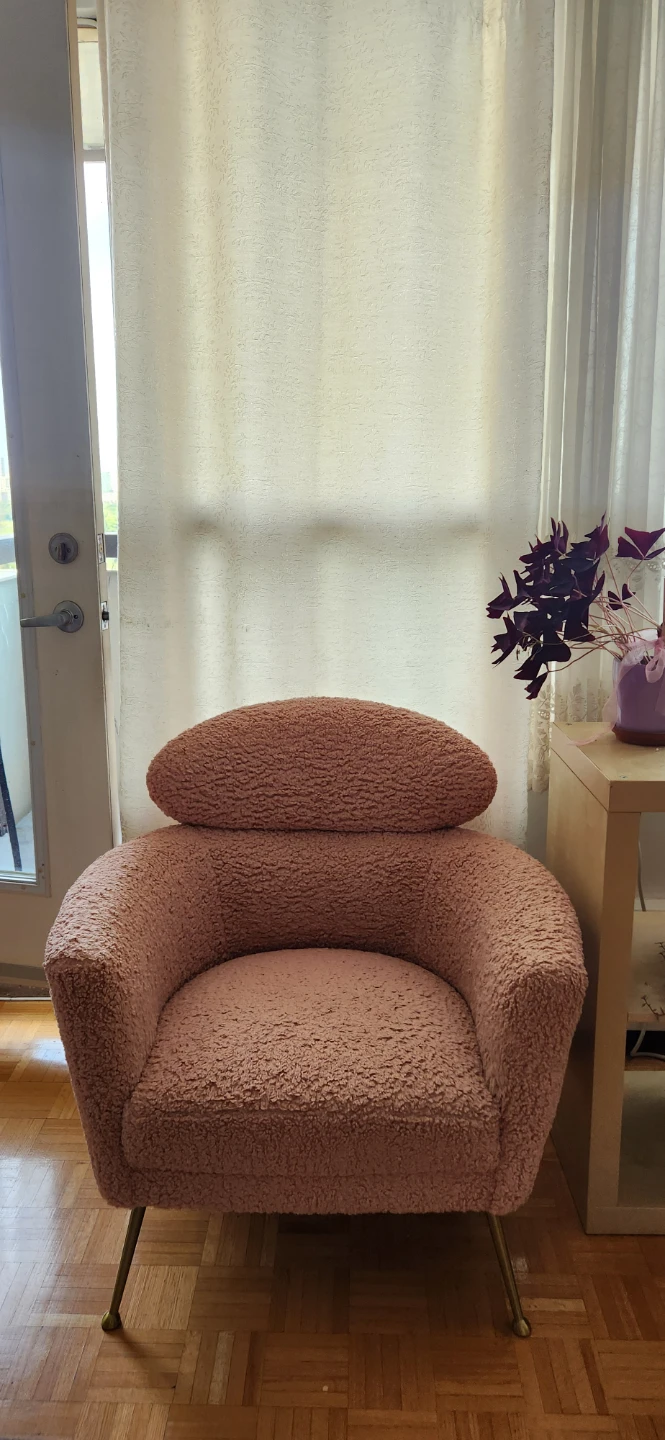 bouclé/sherpa-style accent armchair