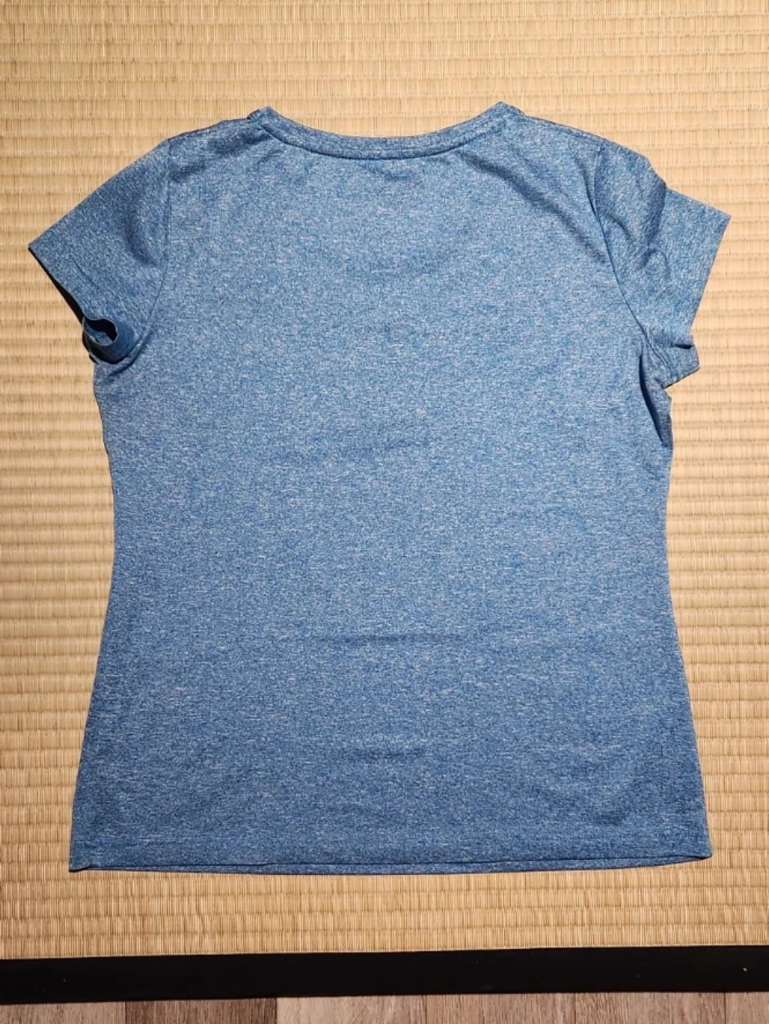 Fila Women's Blue V-Neck T-Shirt (Size Small) - photo 2