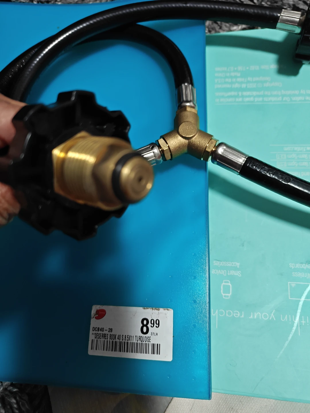 Universal Two-Way Propane Y-Splitter with Gauge - photo 4