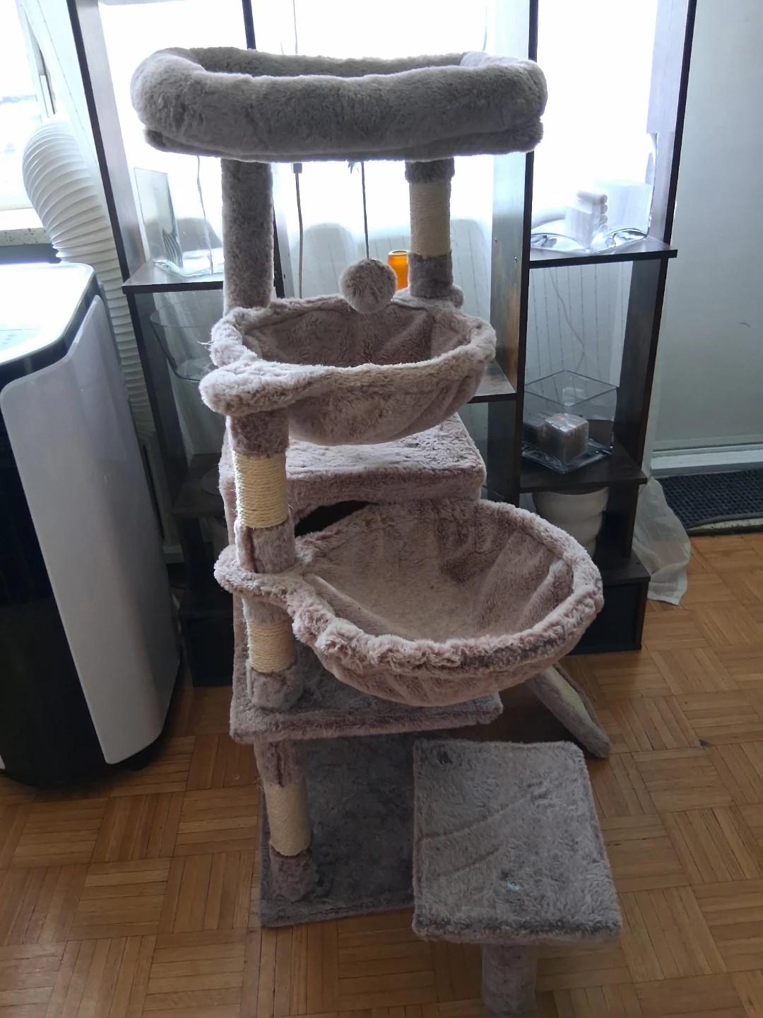 Absolutely Beautiful Plush Cat Tree Condo