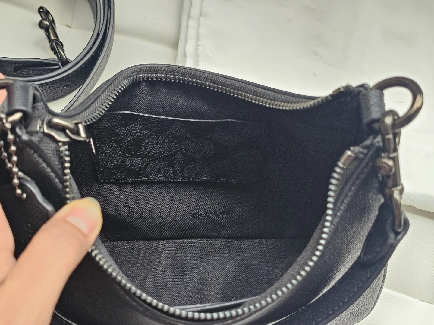 Authentic Coach Hobo Bag with 3 straps - PRICE FIRM - photo 5