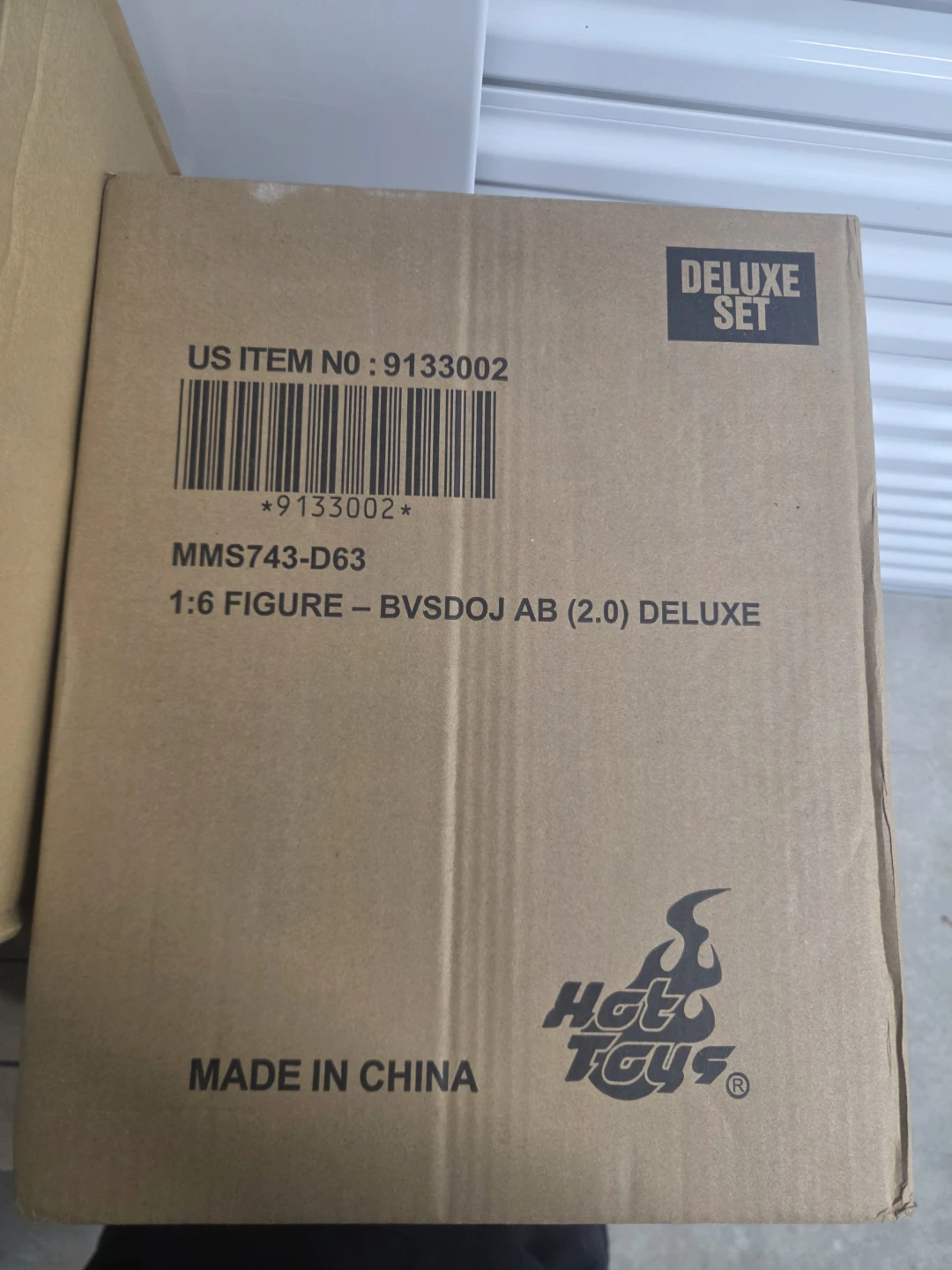 Hot Toys 1/6th Scale Armored Batman (2.0) Deluxe Figure