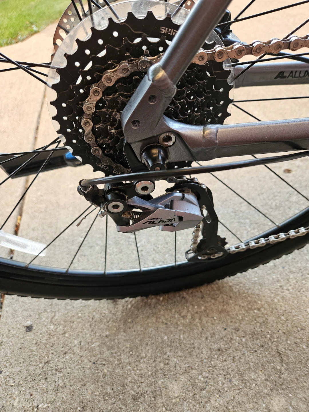 Like new! Giant Roam Hybrid Bike - photo 5