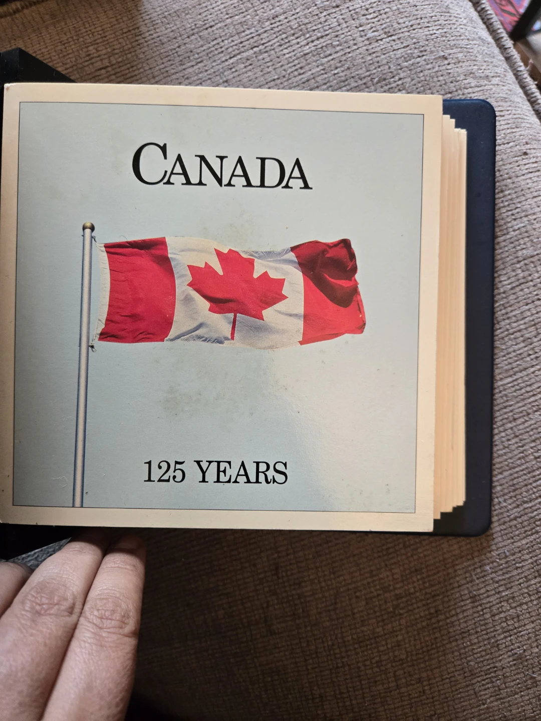 1992 CANADA LOONIE AND QUARTER BOOK SET - photo 2