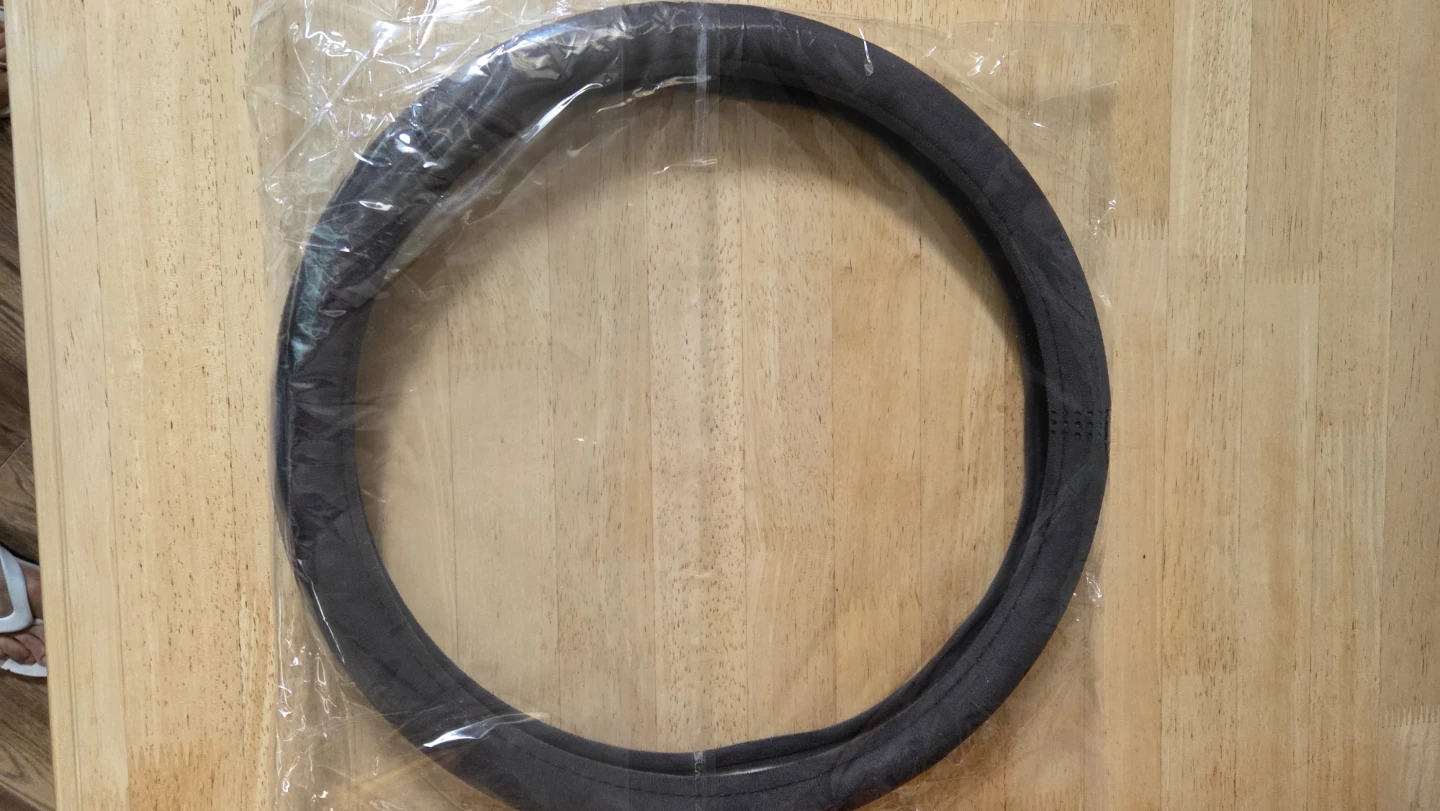Suede like steering wheel cover