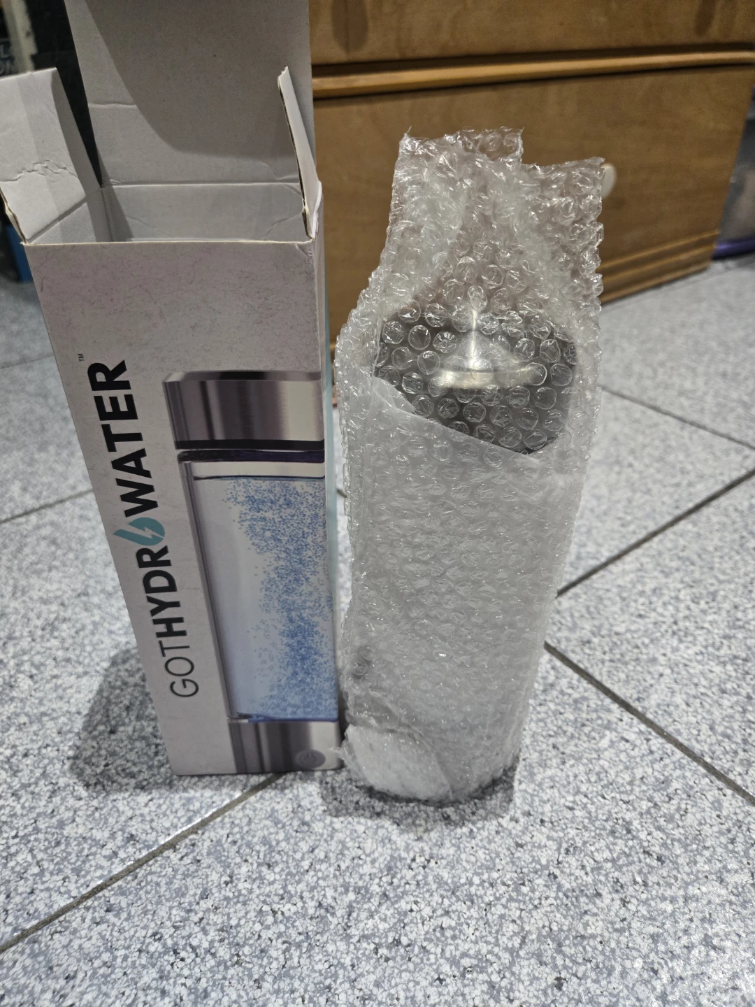 GOTHydrWATER Hydrogen Water Bottle - photo 2