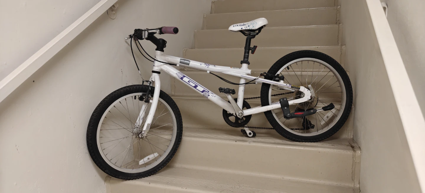 GT Laguna Kids Bike - photo 3