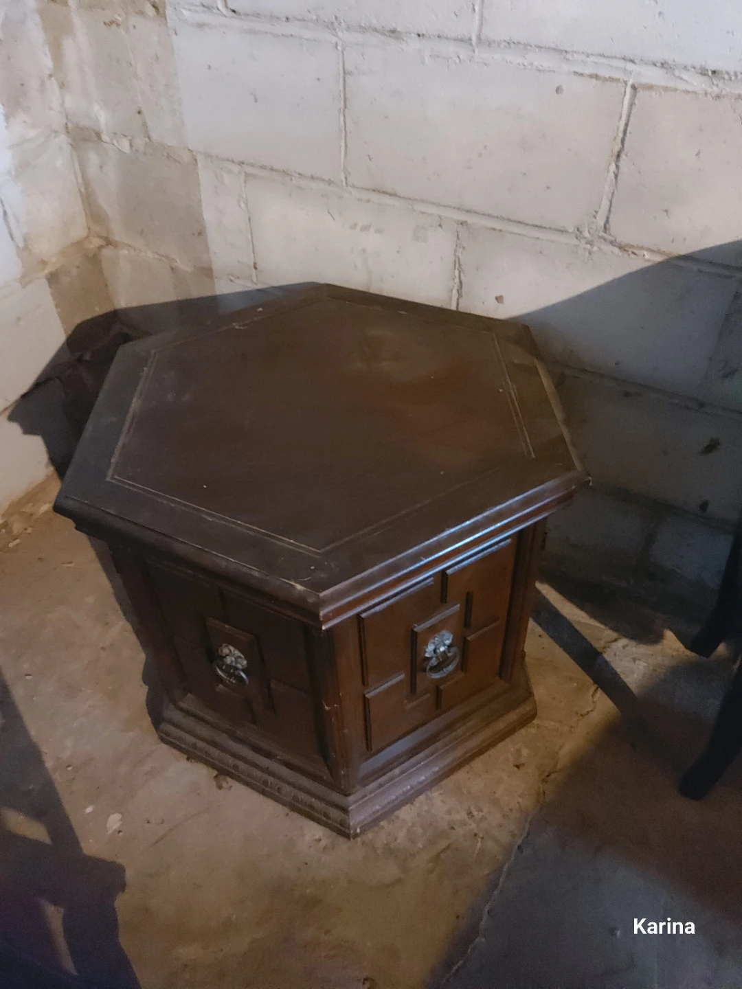 Vintage Hexagonal Pedestal Table - photo 3