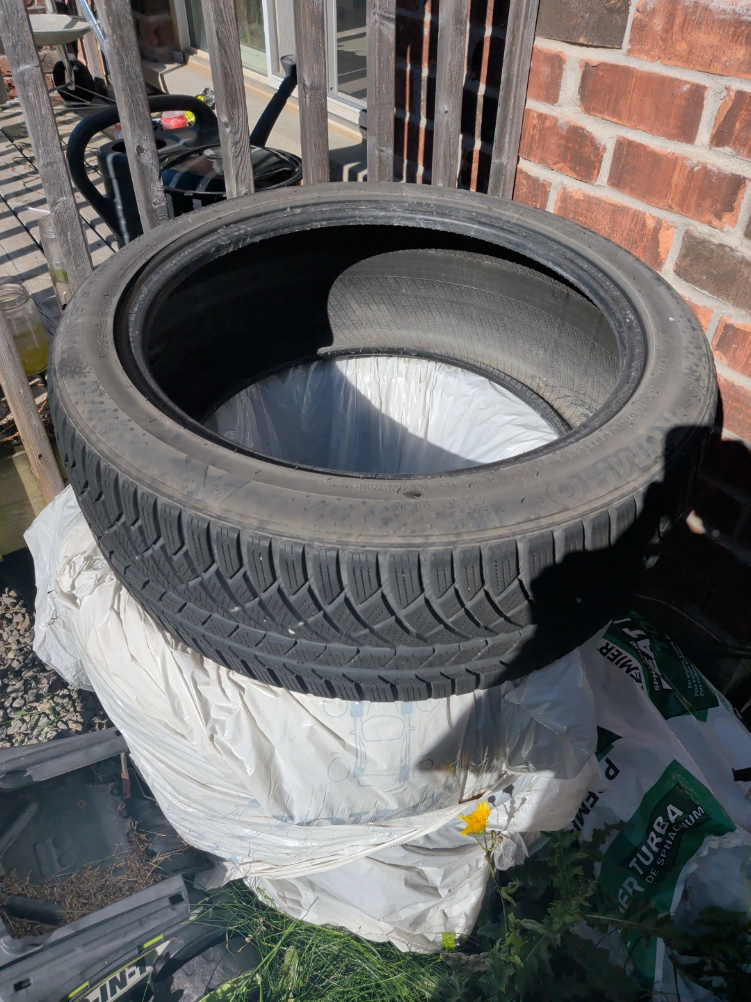 WINTERCRAFT Tire 235/45R19