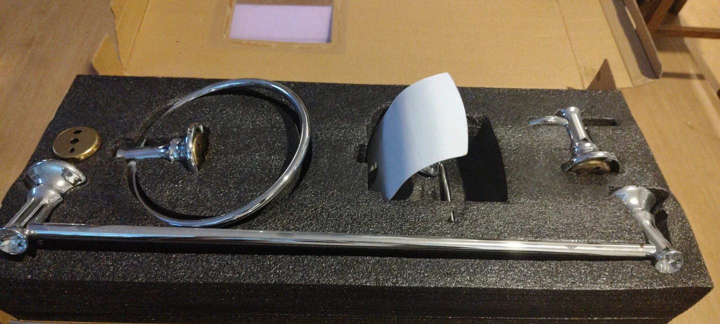 LUXX Elite Bathroom Accessory Set - photo 4
