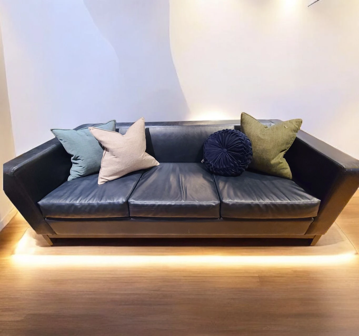 Leather Couch 3 seaters  (navy blue)