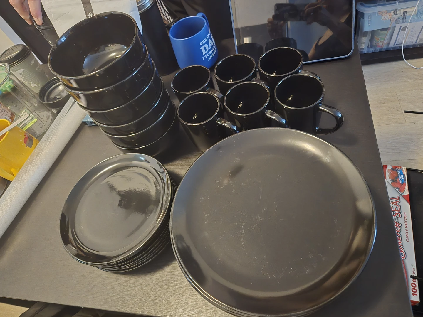 Fox Home Porcelain Black Dinnerware Set