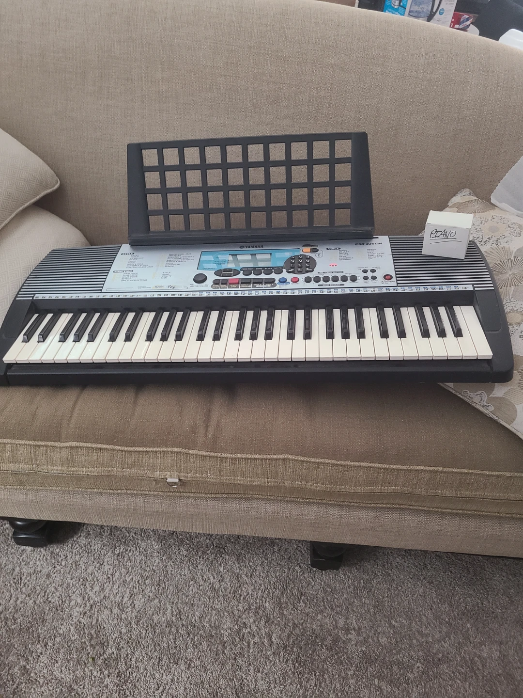 Yamaha PSR-225GM Electronic Keyboard