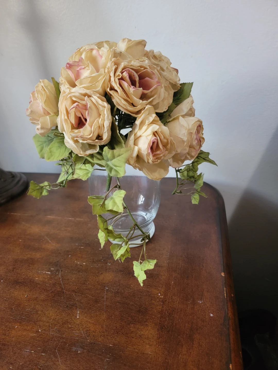 Home Interiors Artificial Roses Floral Arrangement in Glass Vase - photo 3