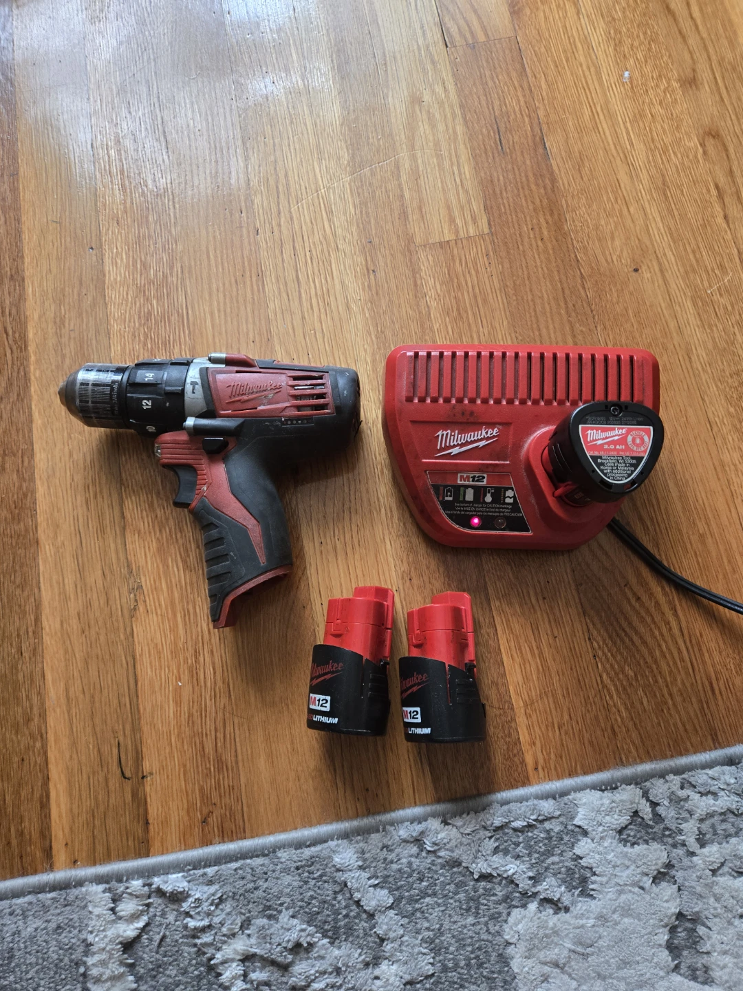 Milwaukee M12 Cordless Drill Set