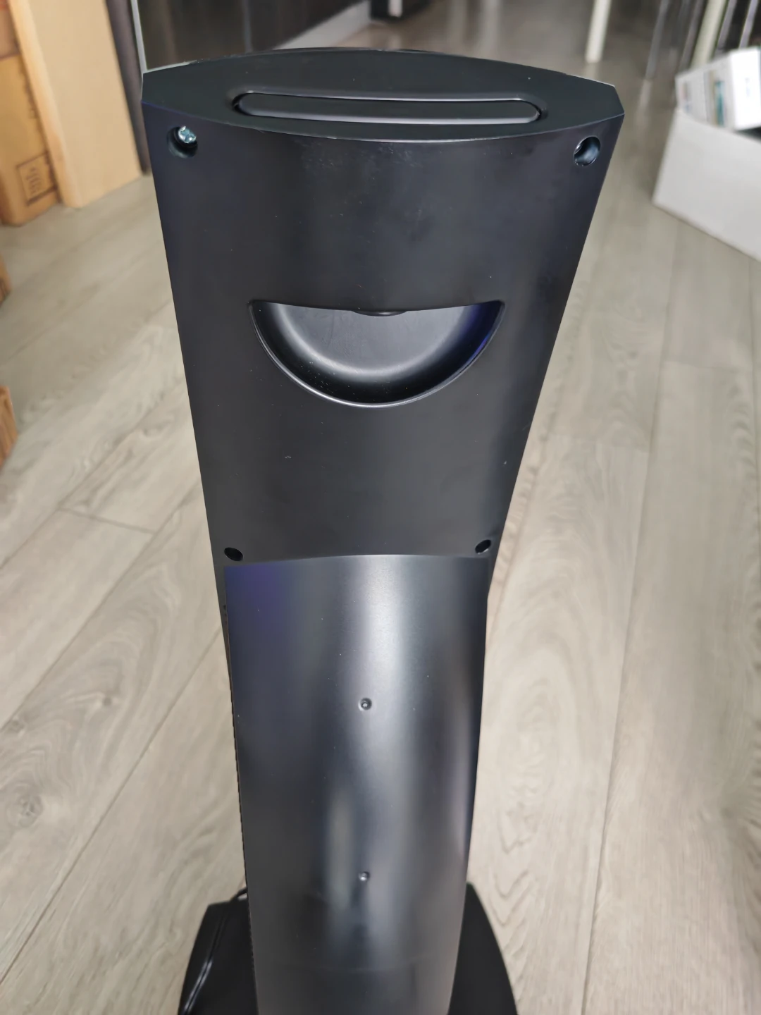 Bionaire Tower Heater – Touchscreen, Oscillation, Remote Control - photo 4