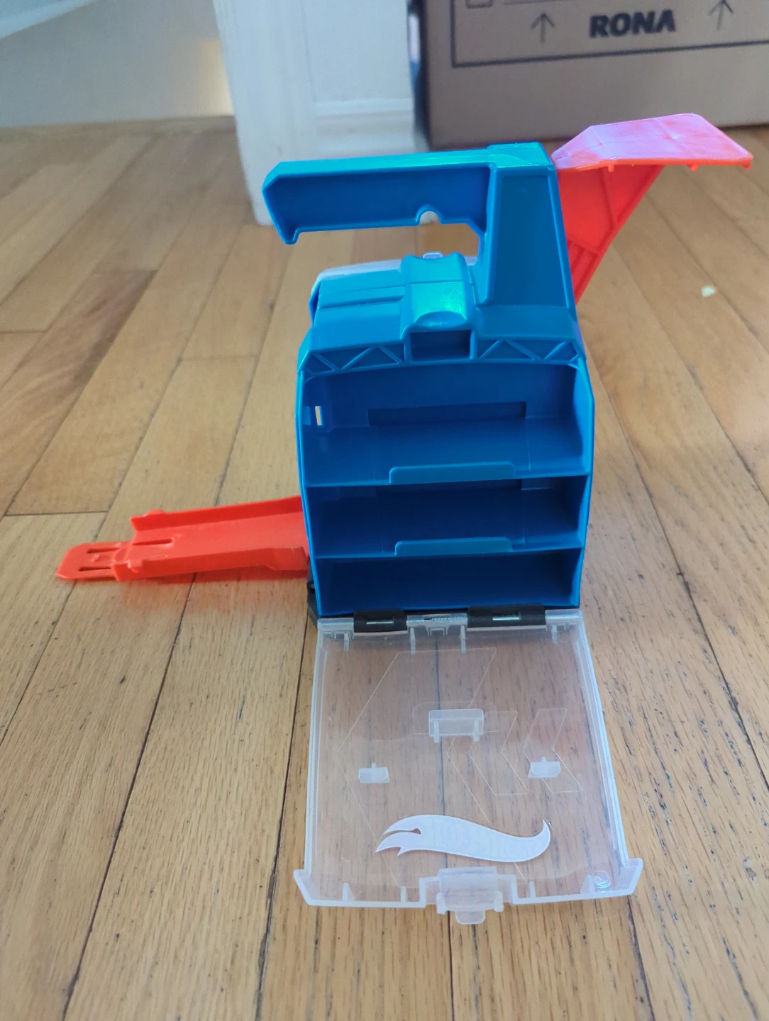 Hot Wheels Monster Trucks Play Set w/ Builder Display Launcher - photo 3