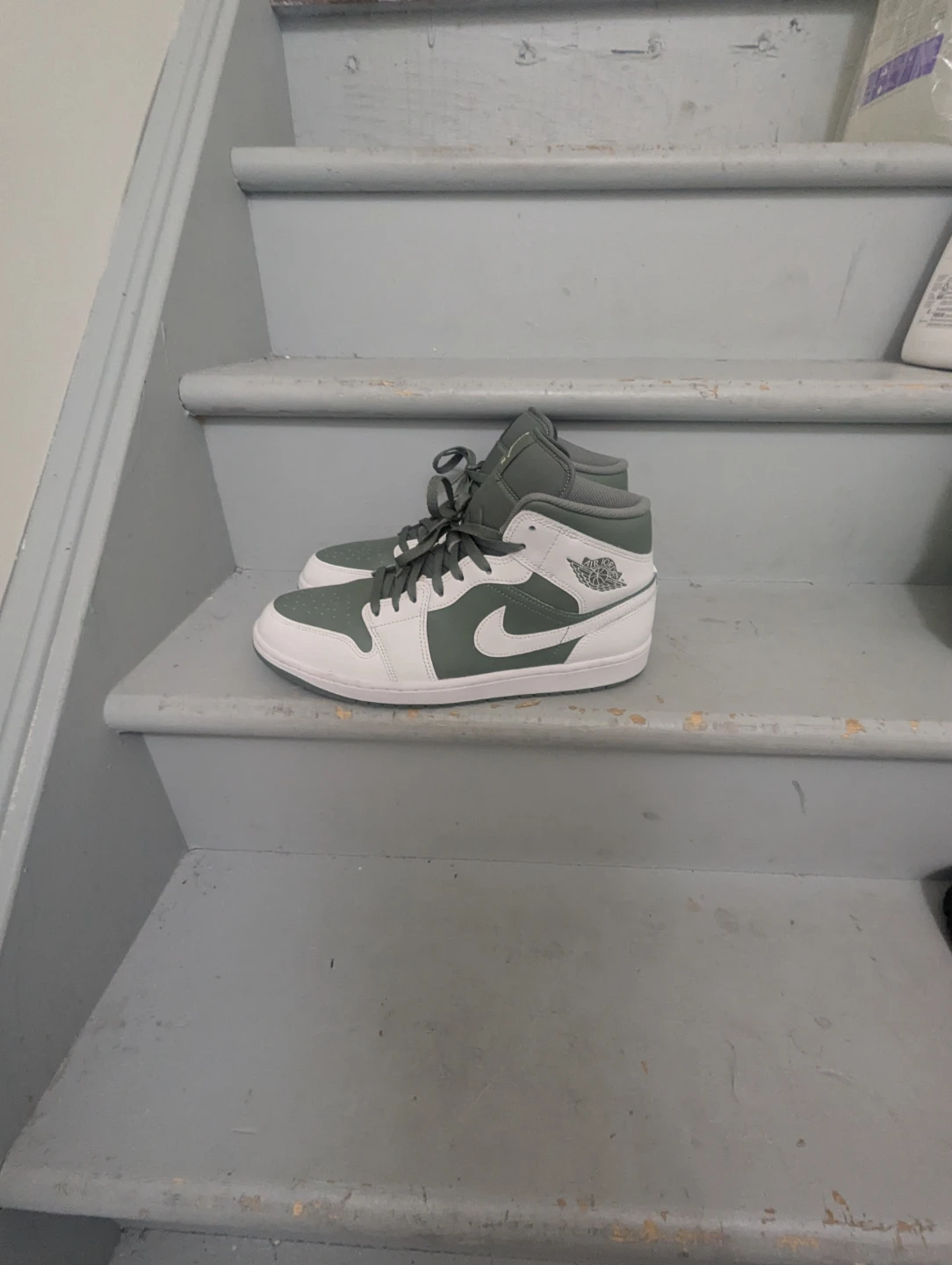 Air Jordan 1 Green and White Size 11.5 - photo 4