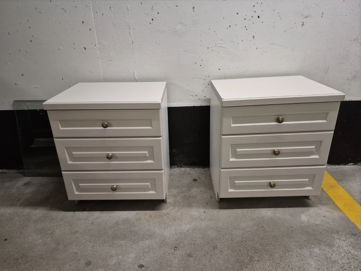 Royal Craft off-White 3-Drawer Nightstands (Set of 2)