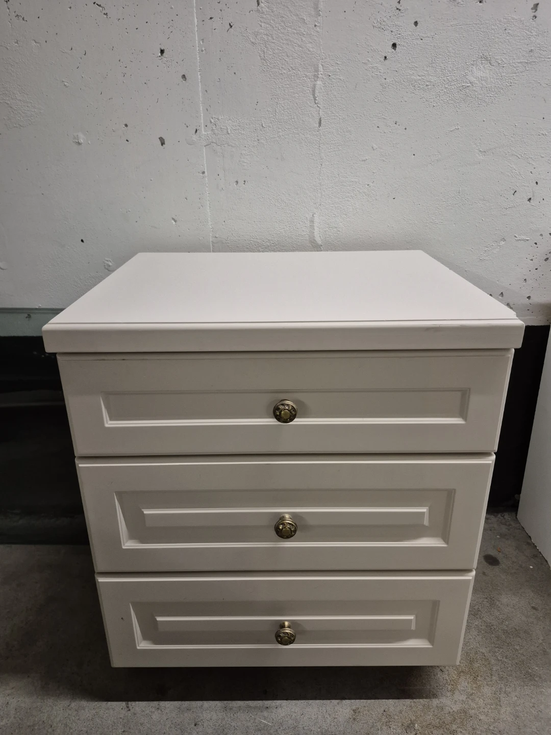Royal Craft off-White 3-Drawer Nightstands (Set of 2) - photo 4