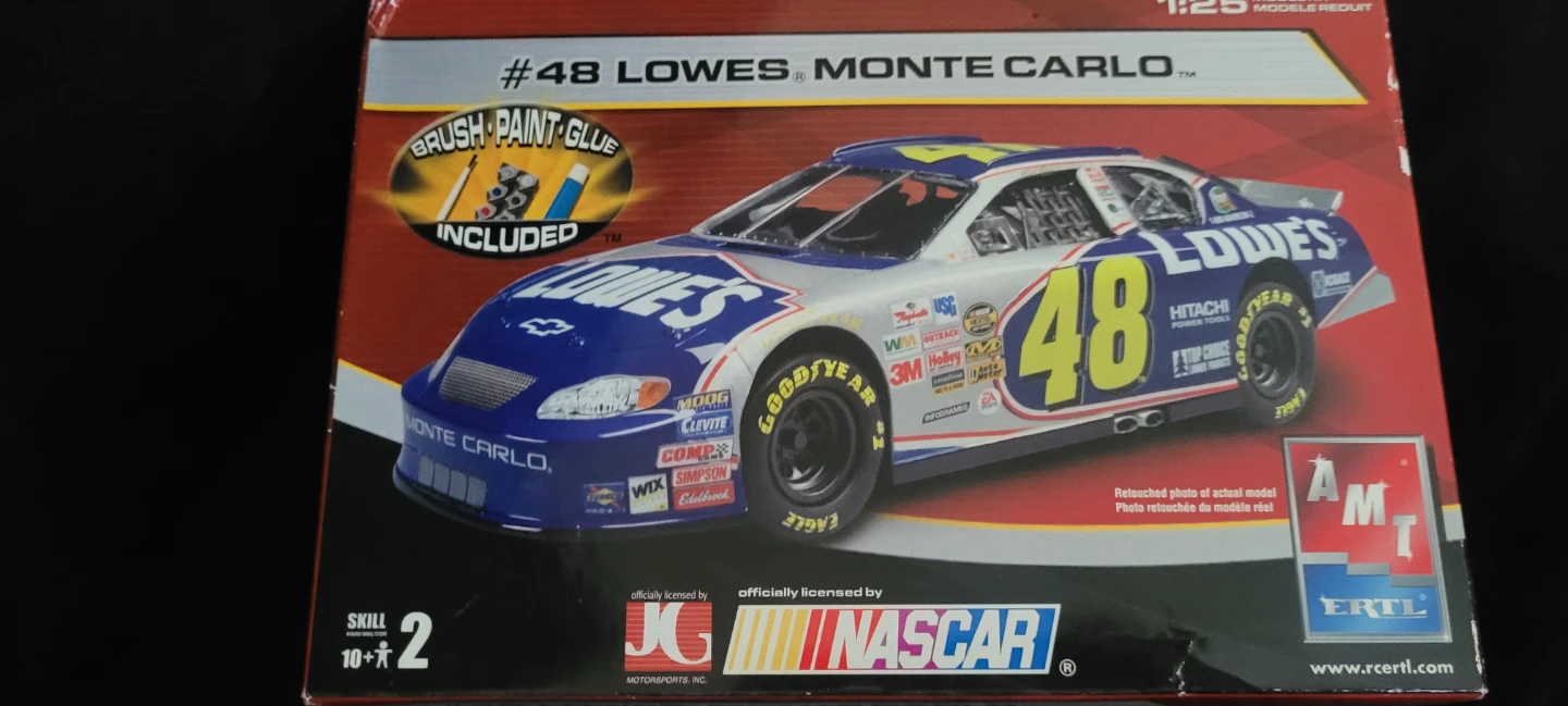 AMT 1:25 Scale #48 Lowe's Monte Carlo Model Kit