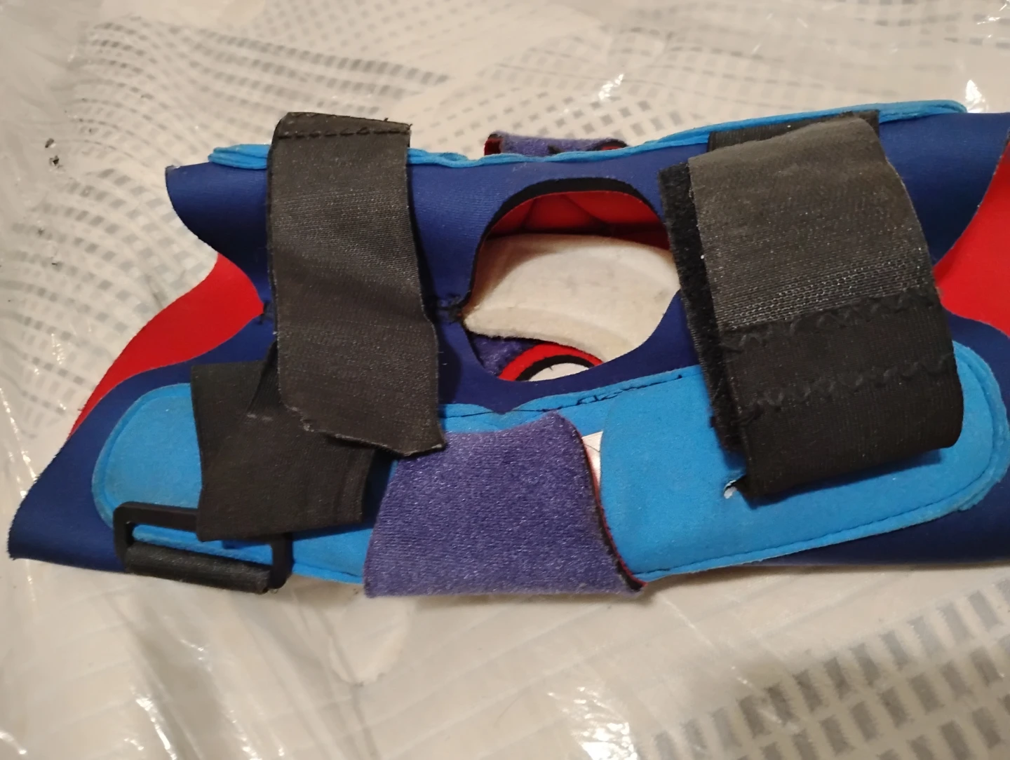 TC Knee Brace with Straps - photo 3