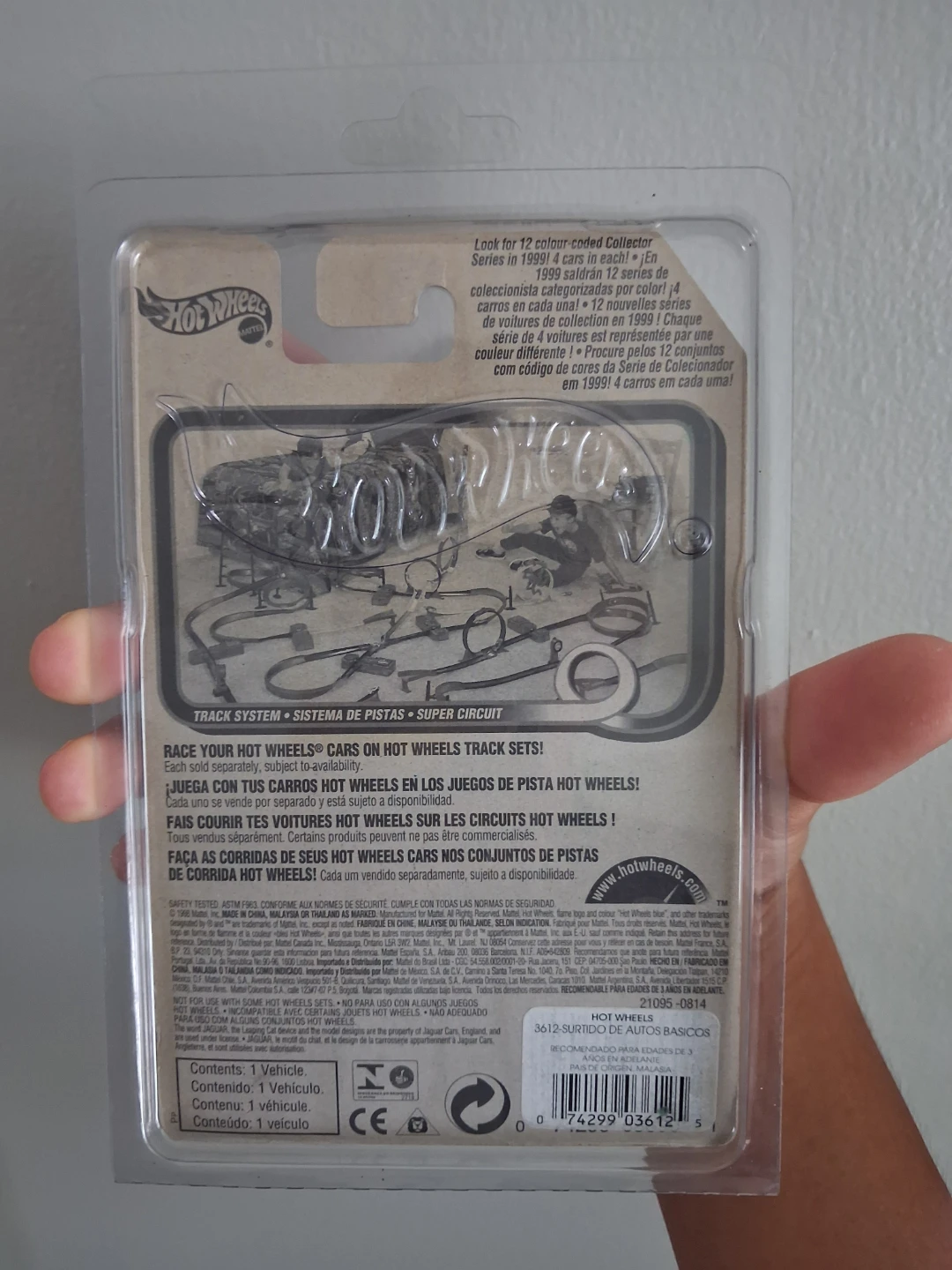 Hot Wheels Jaguar D-Type Limited Edition - photo 3