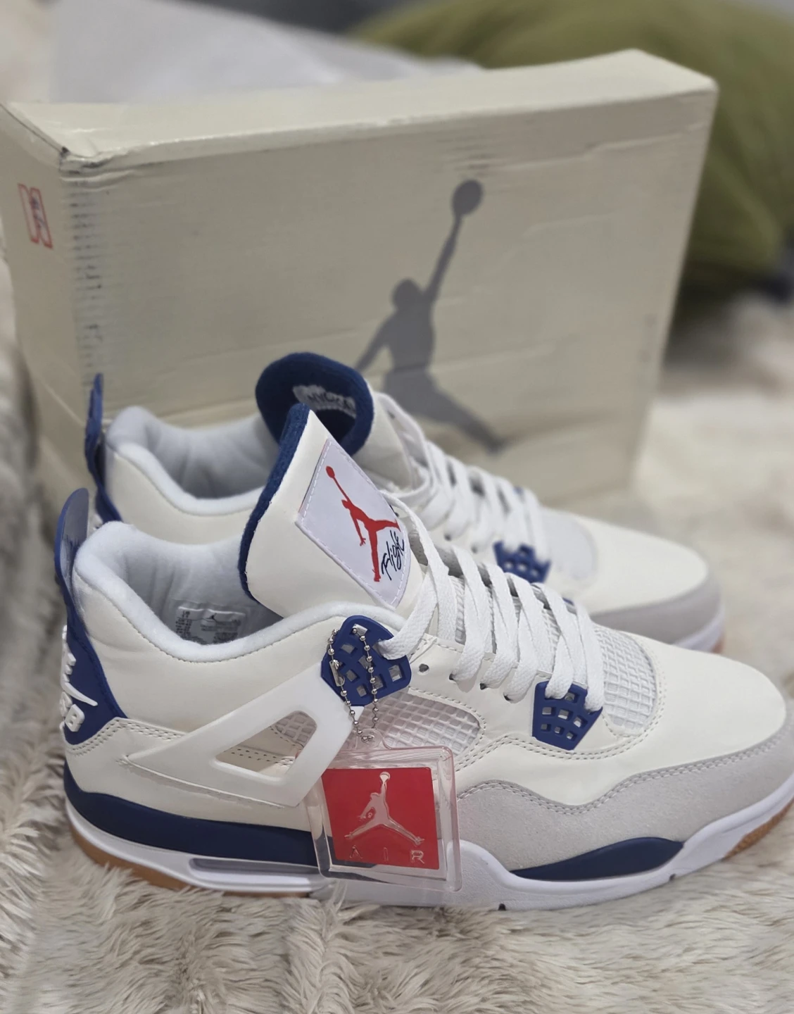 Nike Air Jordan 4 SB "Pine Green" Sneakers - photo 2