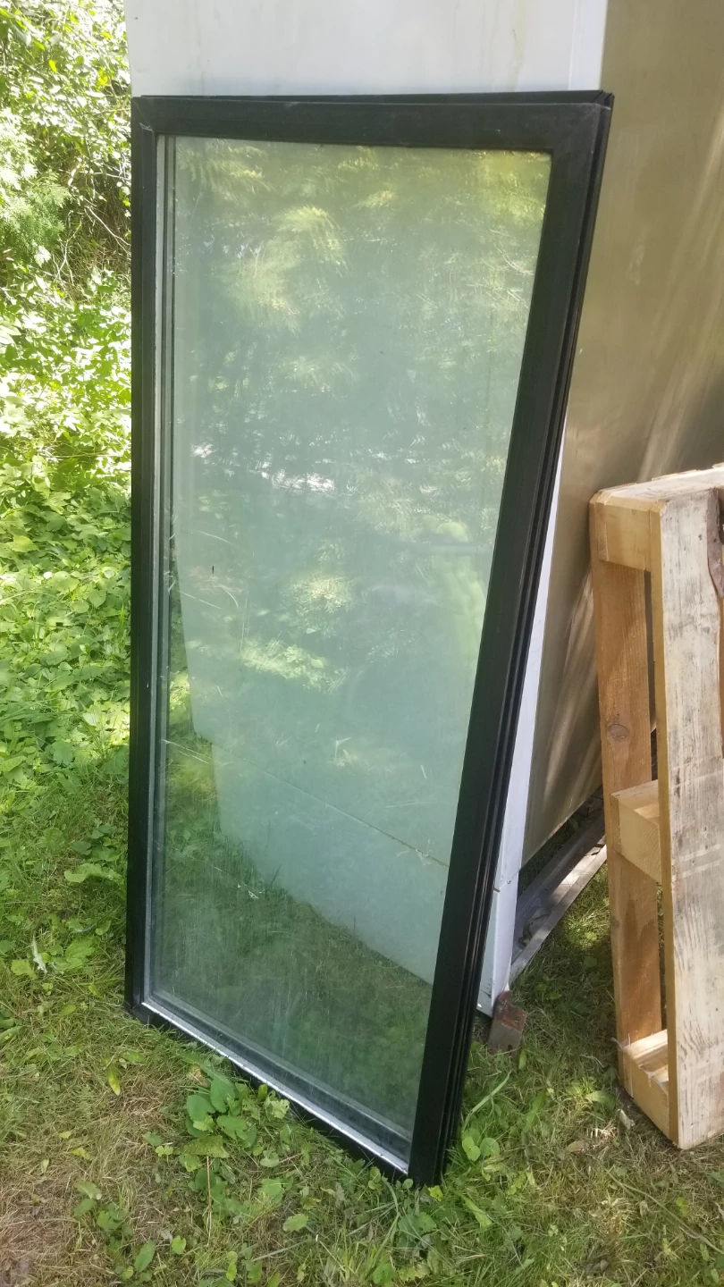 General Refigeration Commercial Display Fridge - photo 2