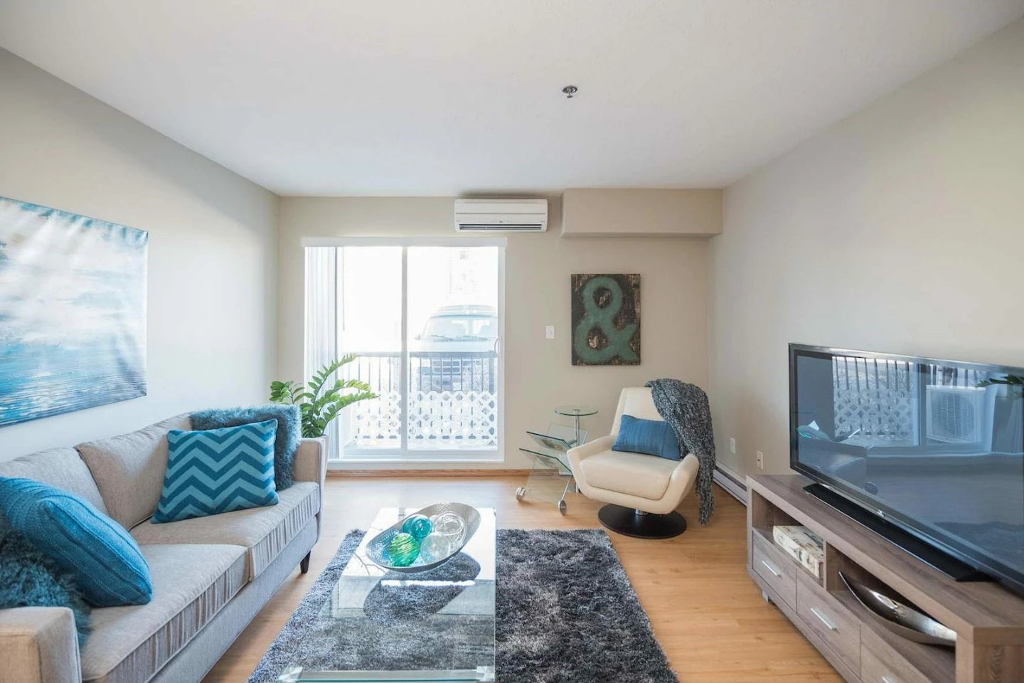2 bedroom & 1 bathroom! - photo 3