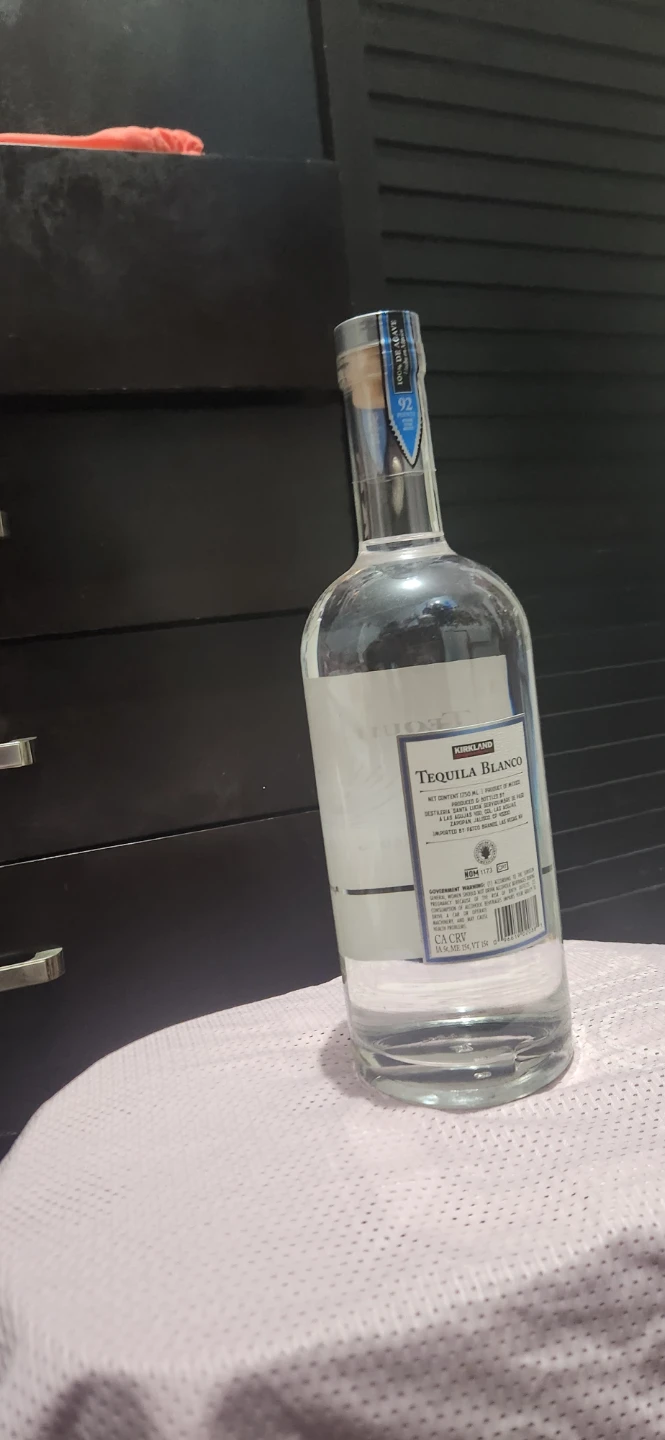 Kirkland Signature Tequila Blanco Bottle - photo 2