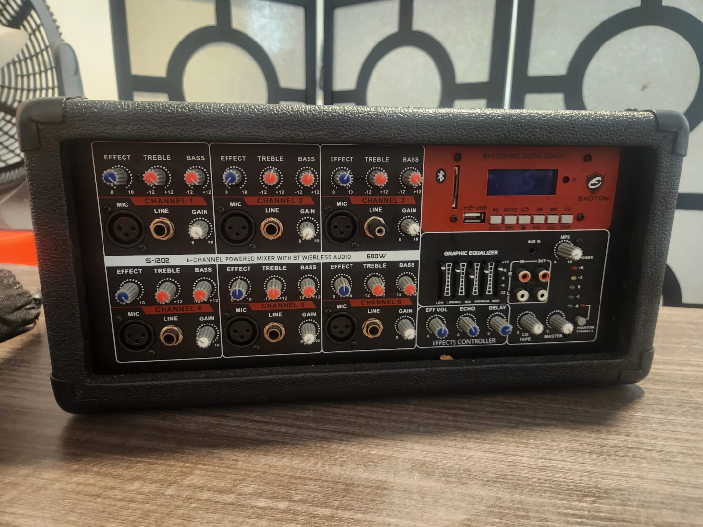 Mixer, Speakers, Microphone - photo 3