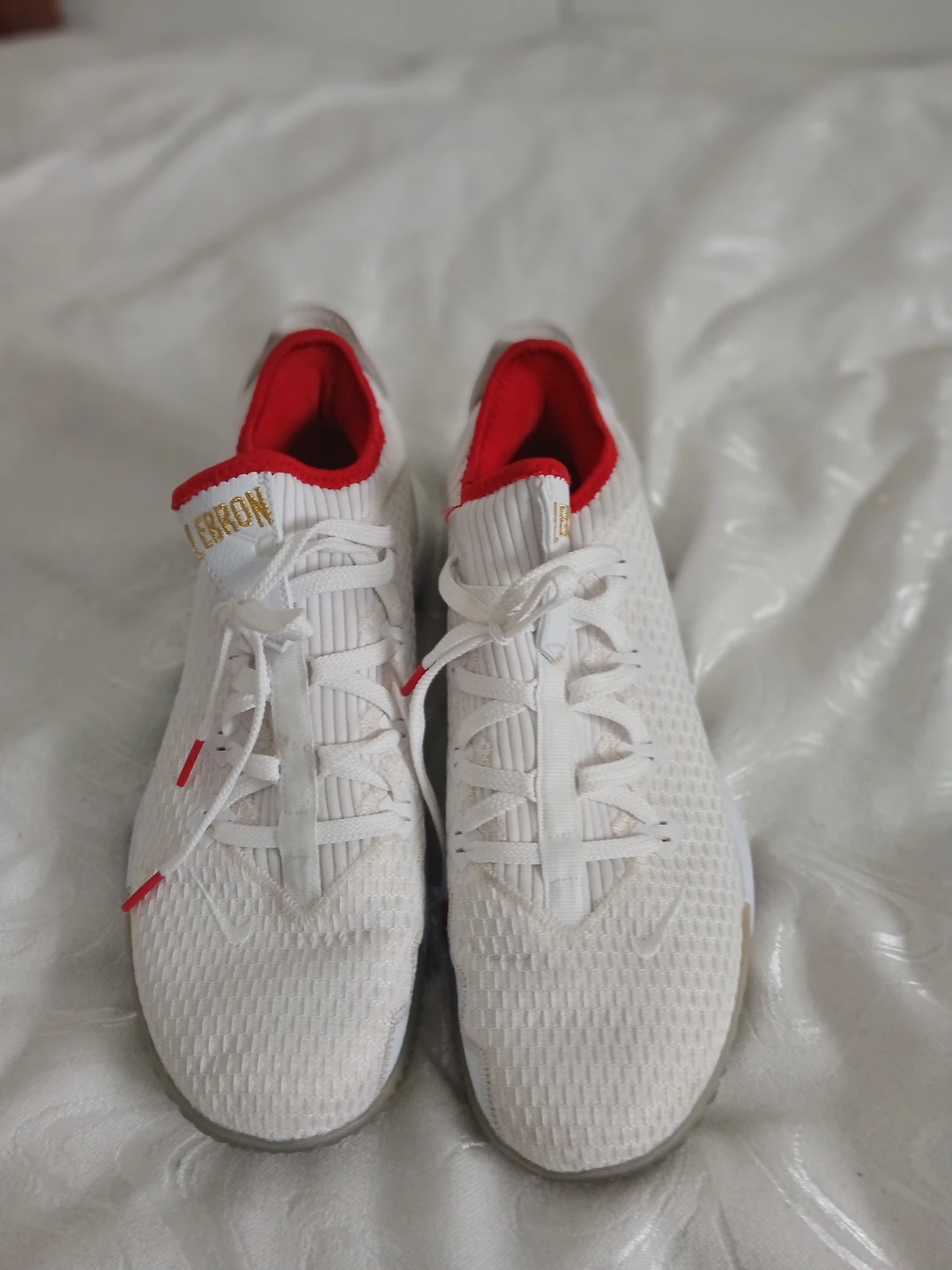 Jordans like new 45 dollars a pair