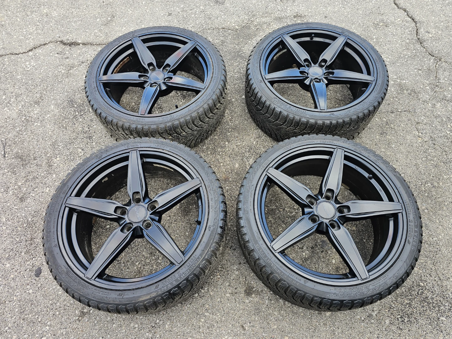 255/35 R20 WINTER TIRES ON RIMS 5×120