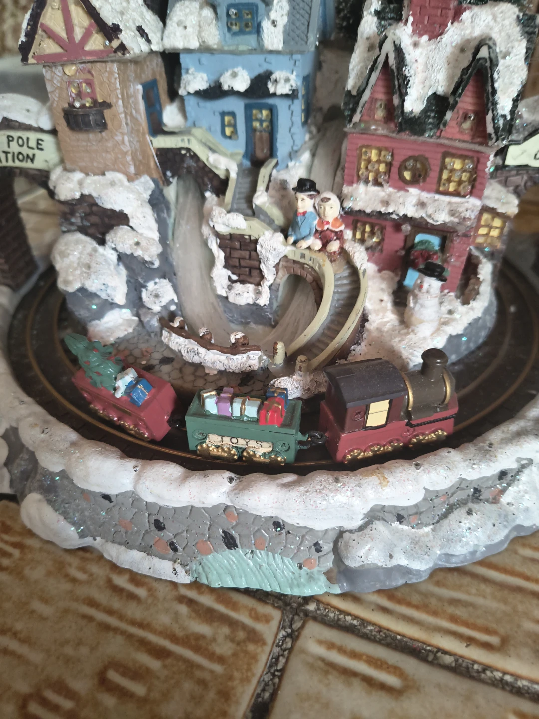 Christmas Village Train Scene - photo 4