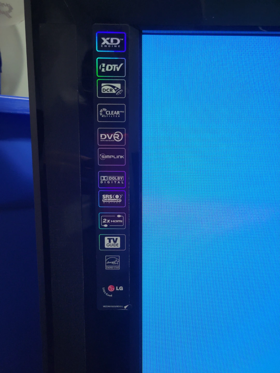 LG 50" TV - photo 3