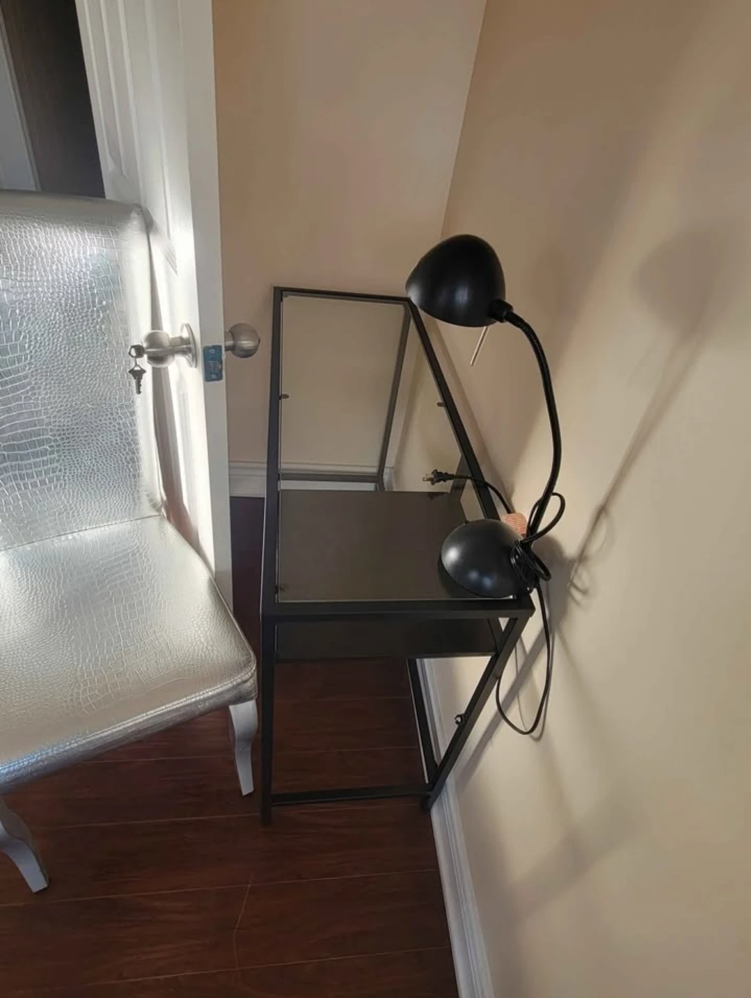 Desk lamp $15 each - photo 5