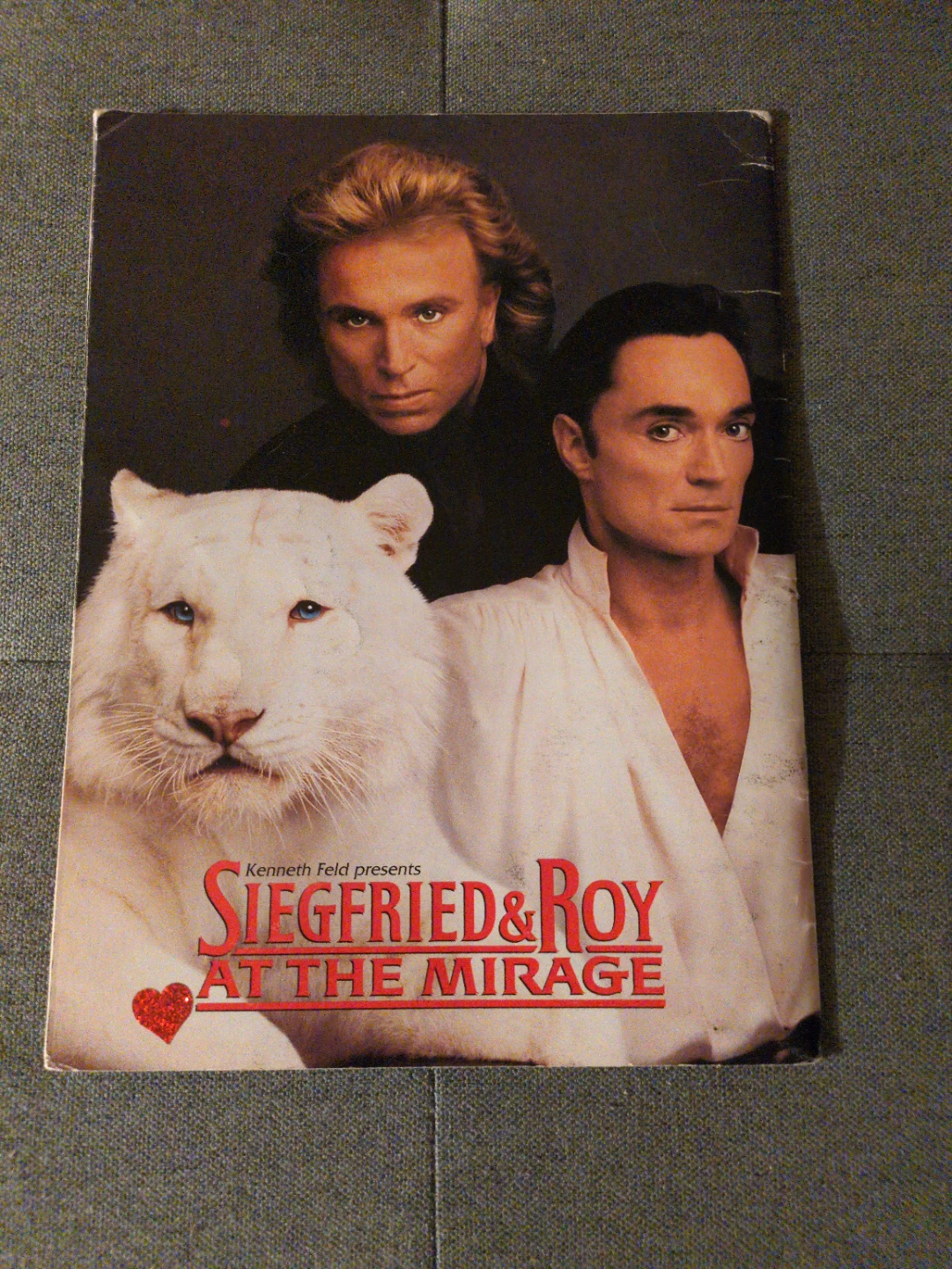 Siegfried & Roy At The Mirage Program - photo 2