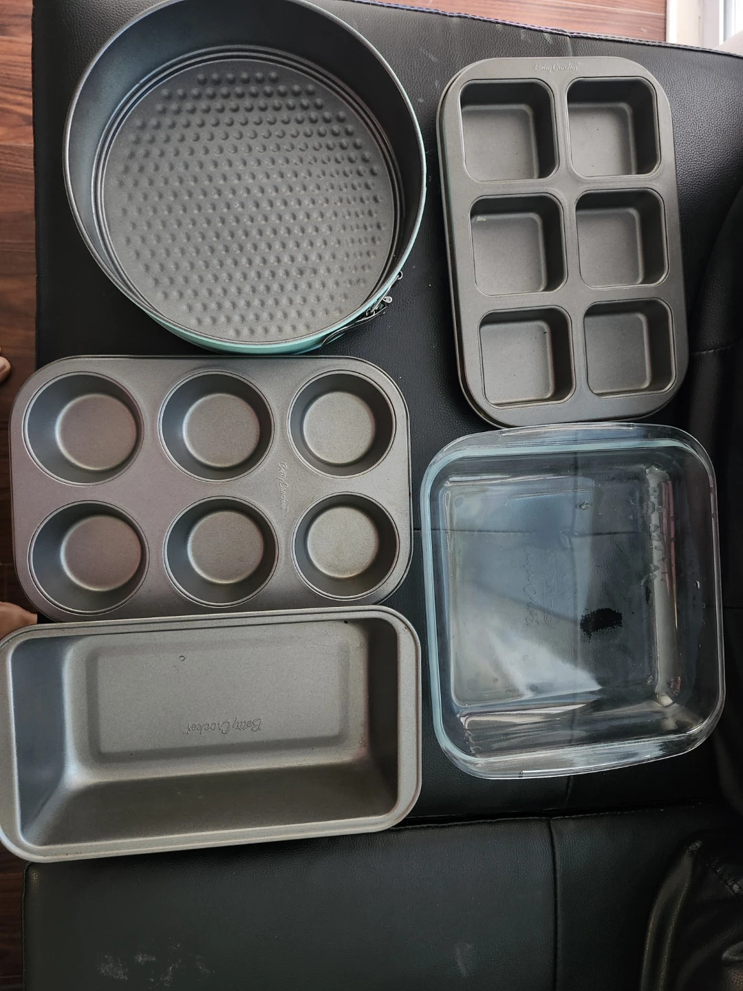 Betty Crocker Baking Pans Set