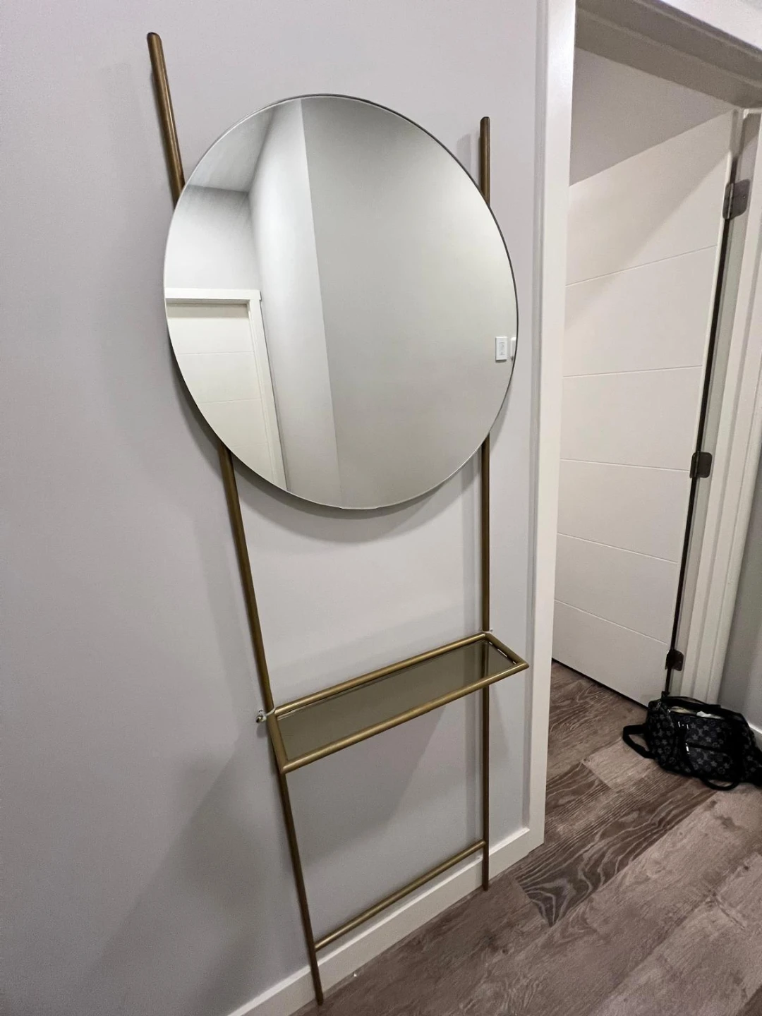 Round Wall Mirror with Gold Shelf