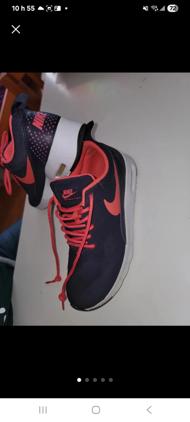 Nike Thea Kids Shoes Size 3.5 US - photo 2