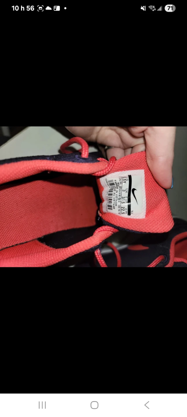 Nike Thea Kids Shoes Size 3.5 US - photo 3