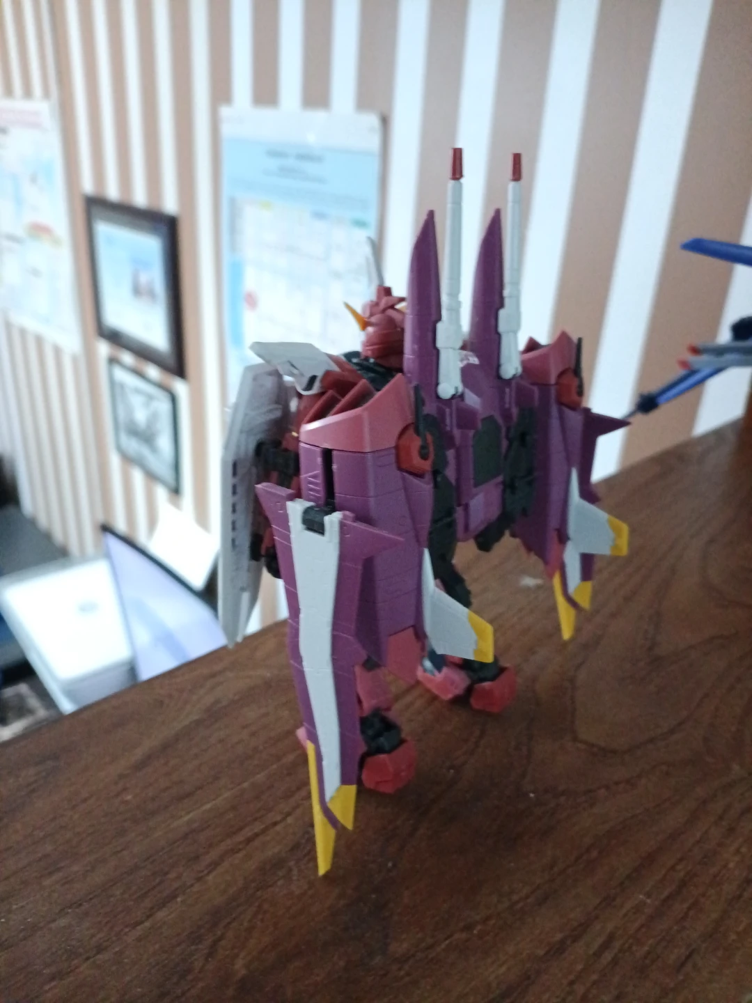 Justice Gundam Model Kit built - photo 3
