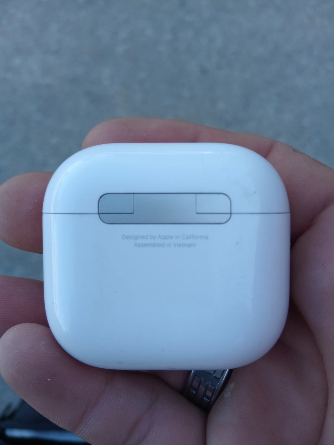 Apple AirPods 4 & Charging Case - photo 2