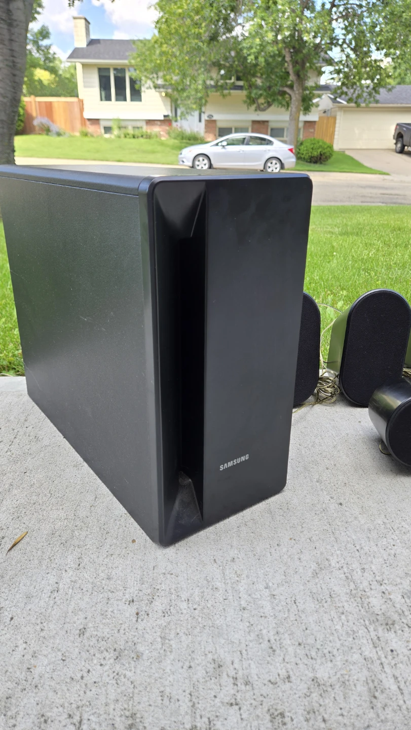 Samsung surround sound stereo system - photo 2