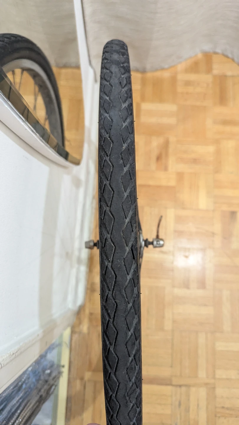 700x38C (40-622) FRONT Wheel Used Bike Bicycle - photo 3