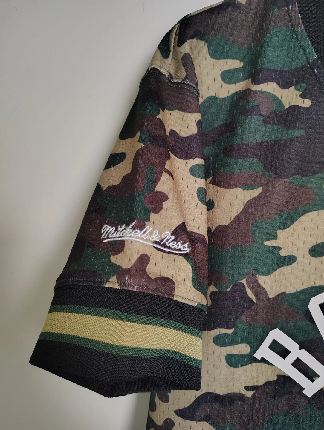 Mitchell & Ness Boston Camo Basketball Jersey Size S - photo 5