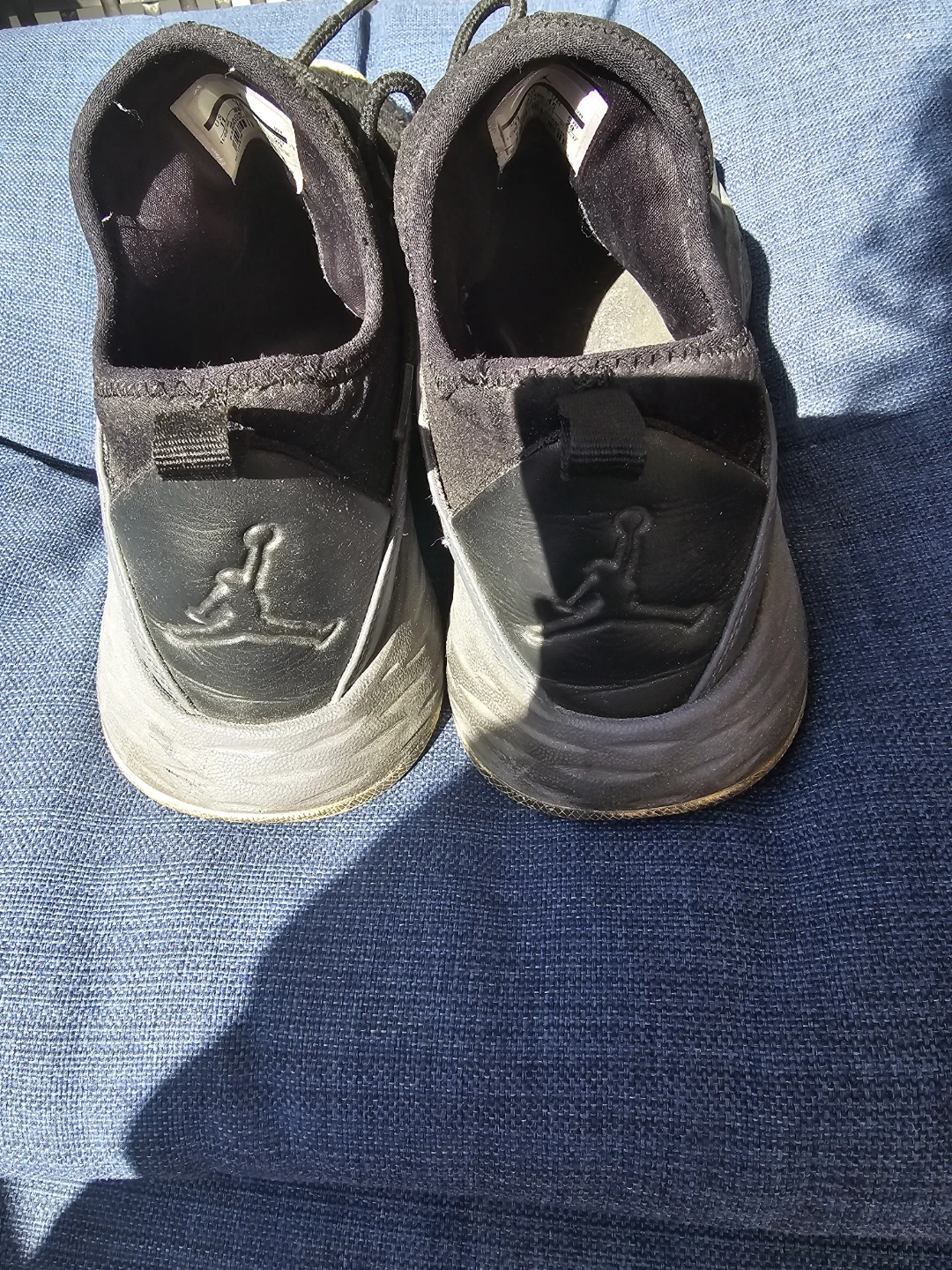 Jordan Sneakers Size 11 - photo 4