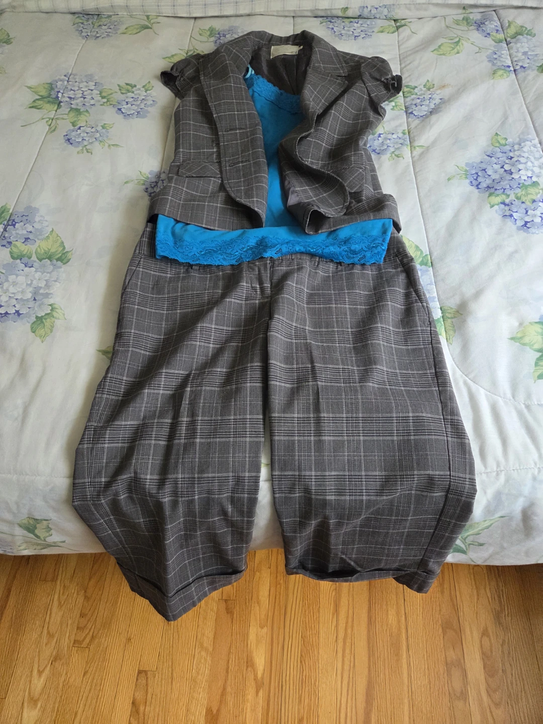 Plaid Blazer, Camisole and Culottes Set - photo 2