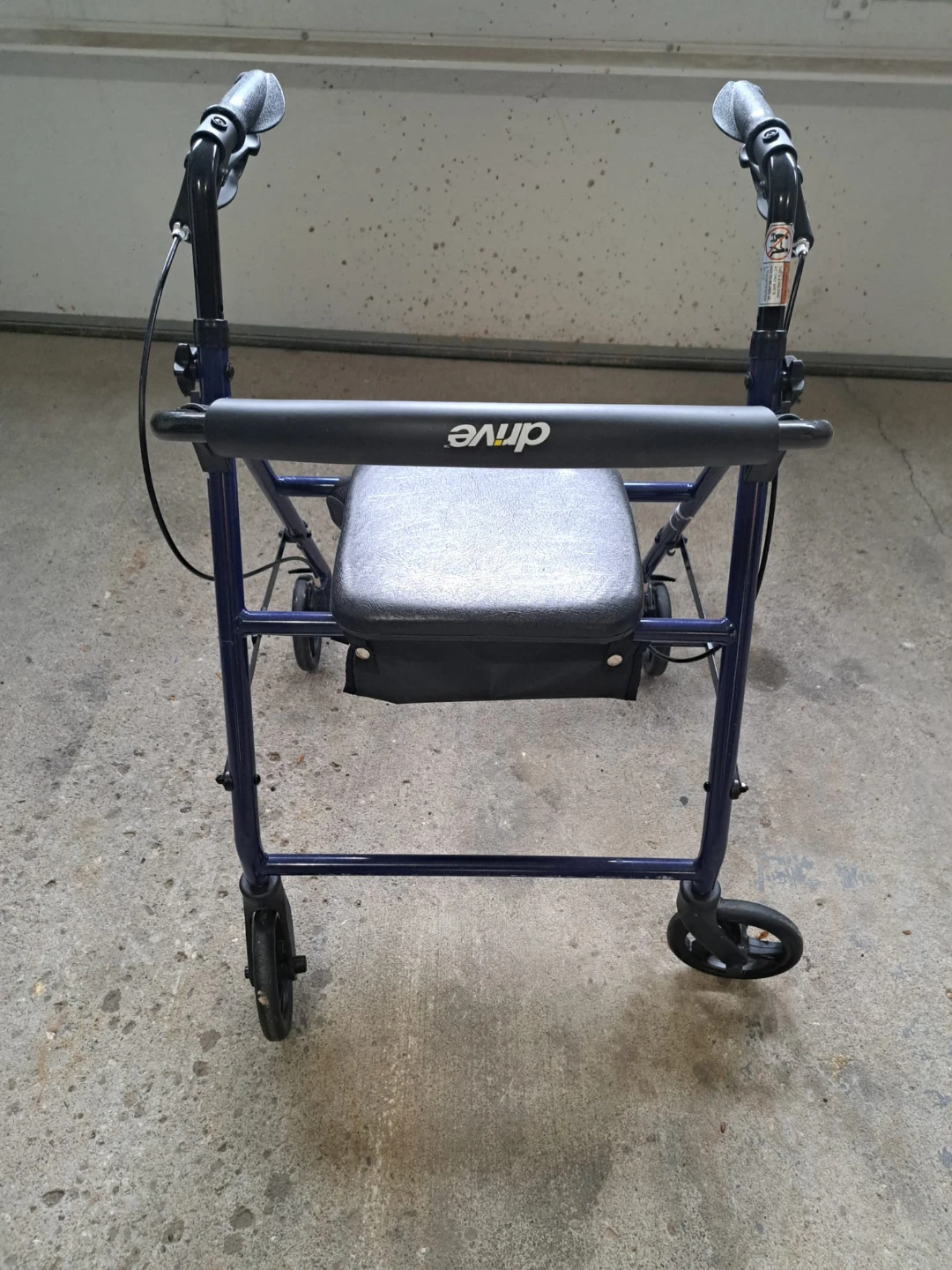 Drive Medical 4-Wheel Walker with Seat - photo 2